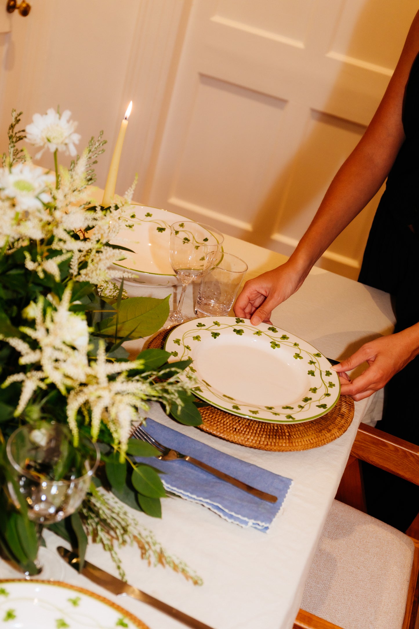 Glenmalure Dinner Plate with Shamrock Motif