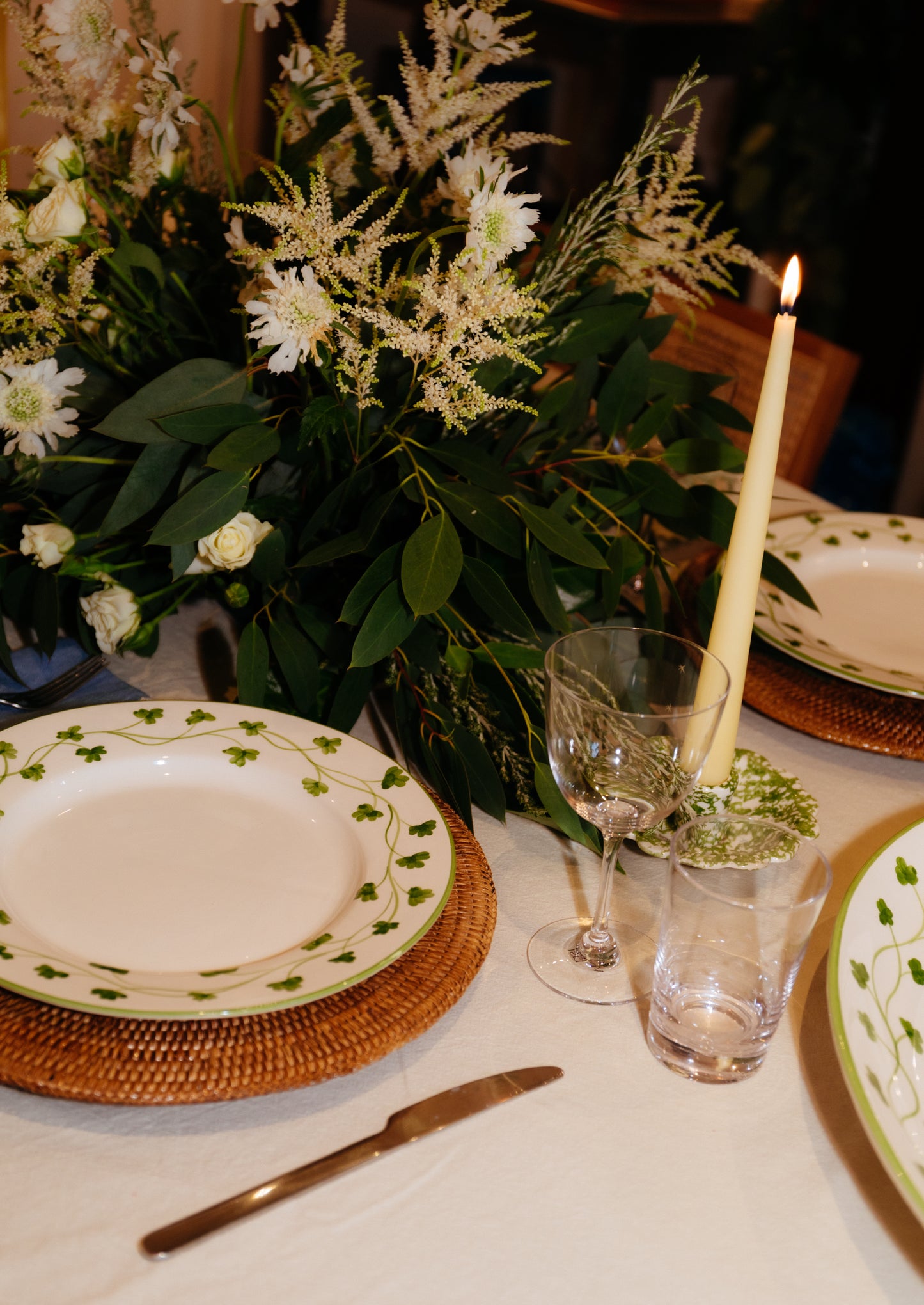 Glenmalure Dinner Plate with Shamrock Motif