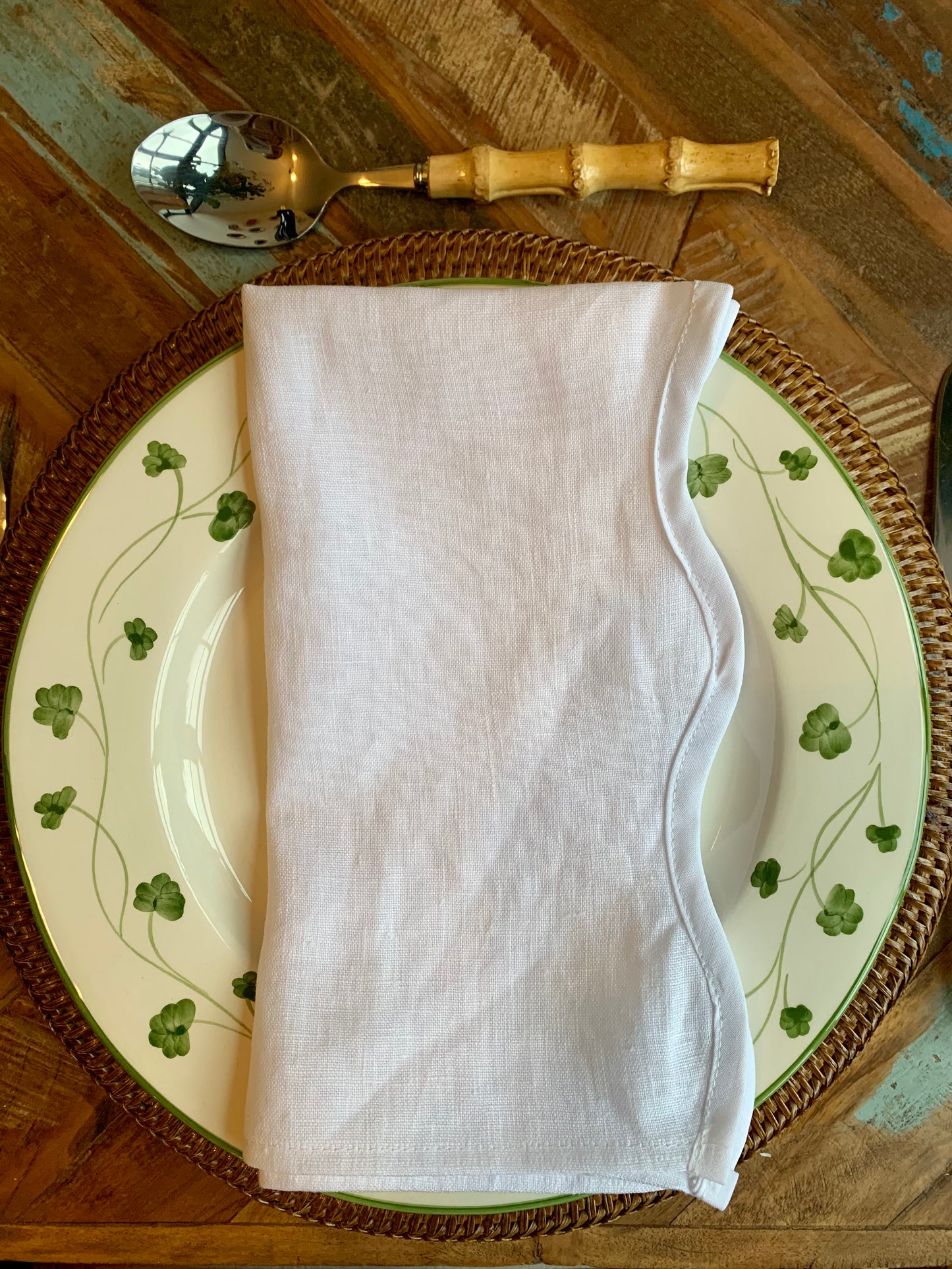 White Scallop Irish Linen Napkins, Set Of 4