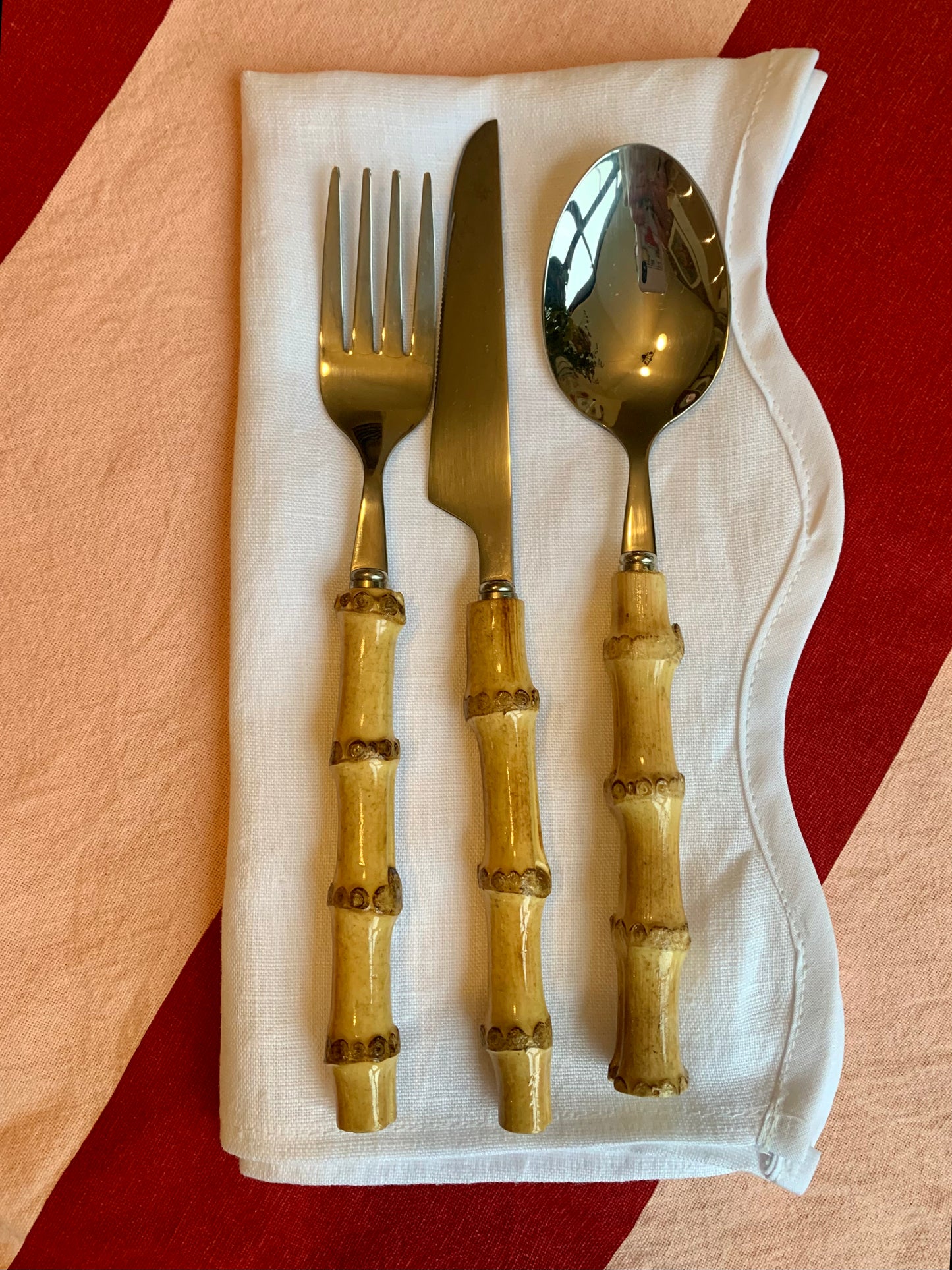 White Scallop Irish Linen Napkins, Set Of 4