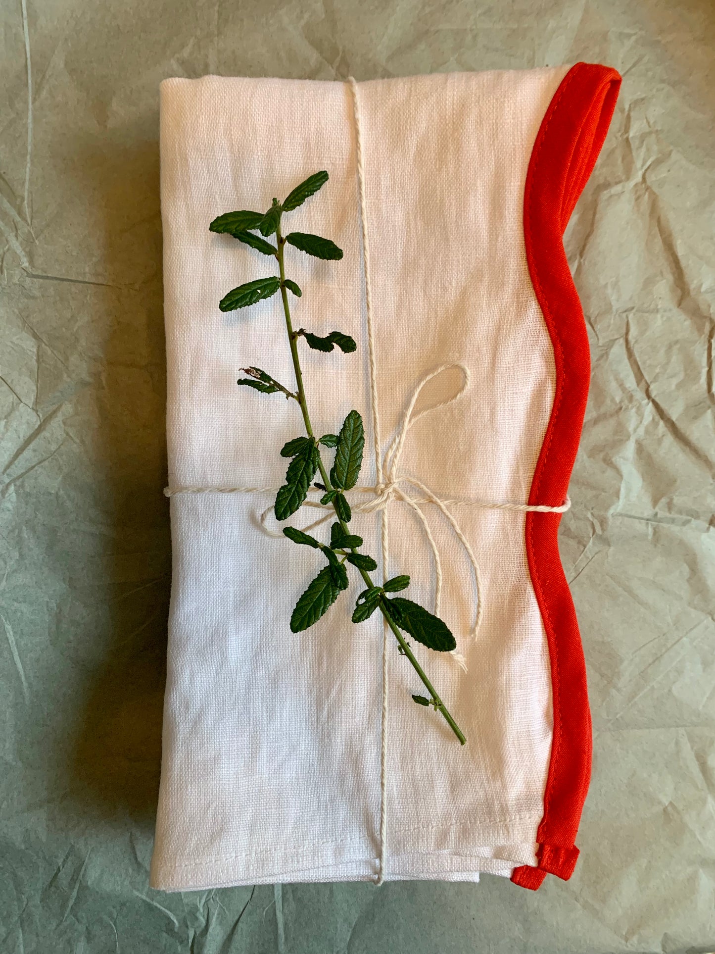 Red Scallop Irish Linen Napkins, Set Of 4